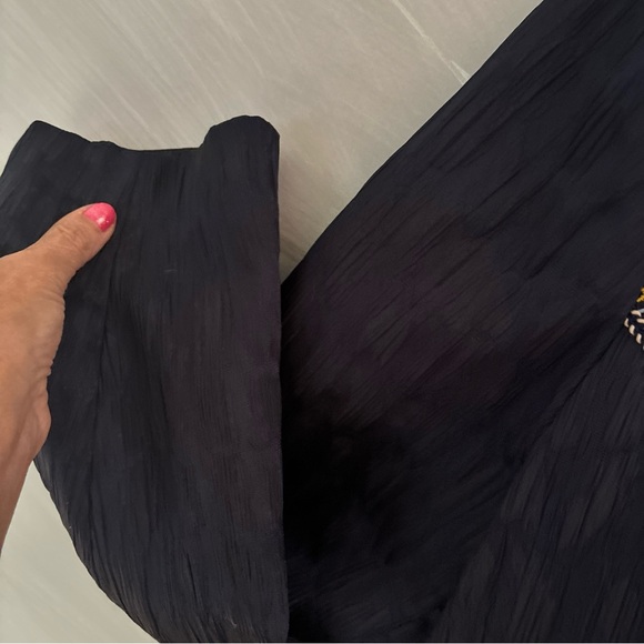 Alfred Dunner 16  Navy Crinkle Open Front Jacket w/ Embroidered Floral Designs - Picture 4 of 10